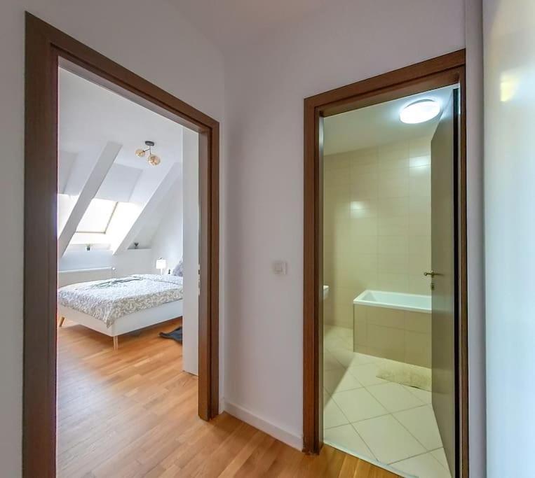 Dd Apartament Bucureşti